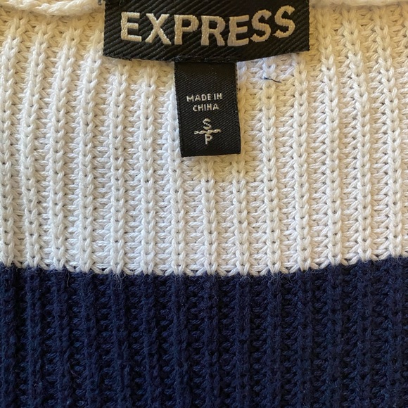 Express Sweater - Picture 5 of 5